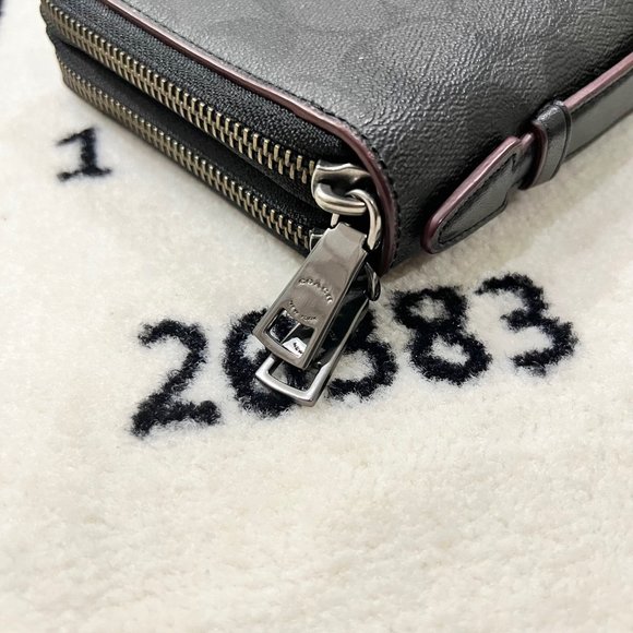 Coach Signature Double Zip Travel Organizer with Wrist Strap Black Oxblood - Picture 4 of 12